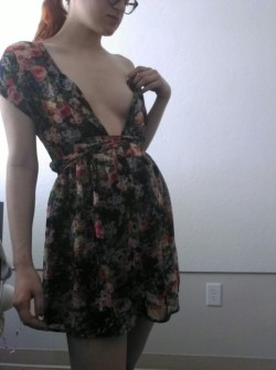 hellolittle-red:  this dress is actually super cute, even when it’s only half on.  you&rsquo;re so cute 