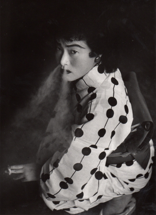 poetryconcrete:Prostitute, photography by Shomei Tomatsu, 1957.