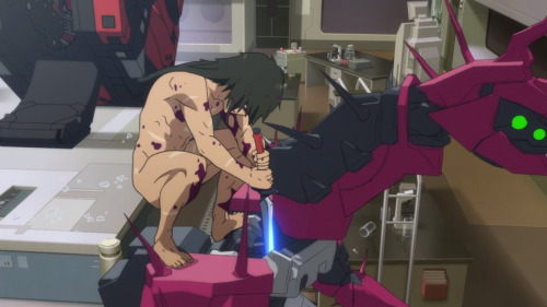 We all know Kennosuke has no problem running around naked.
