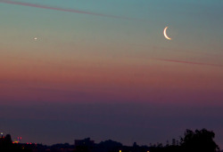astronomyblog:  Conjunction: Venus and Moon Image credit: Roger Hutchinson &amp; Michael DeWoody   