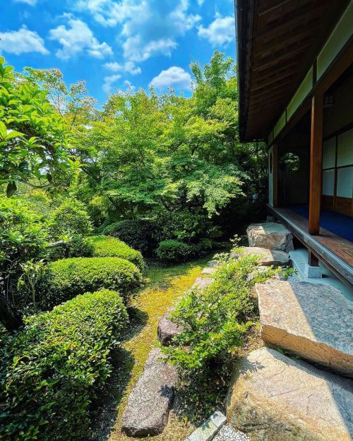 善法律寺庭園 / Zenporitsu-ji Temple Garden, Yawata, Kyoto 京都府八幡市の『善法律寺』が素敵…！ 国宝“石清水八幡宮”