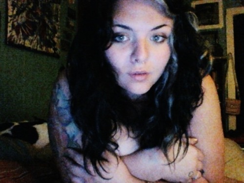 femmevengeance:  Black hair makes me feel powerful and scares my mothermaybe those things are related 
