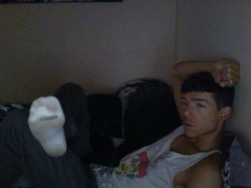 Sex teenboysmellyfeet:  Luke hasn’t changed pictures