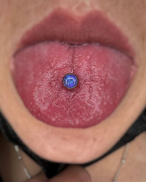  Healed Tongue piercing@lamujerbarbudatattoo❌ @xmadrid_ ❌ Actualizacion de joyería para esta len