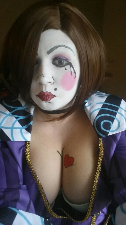 Playing with some borderlands cosplay stuff