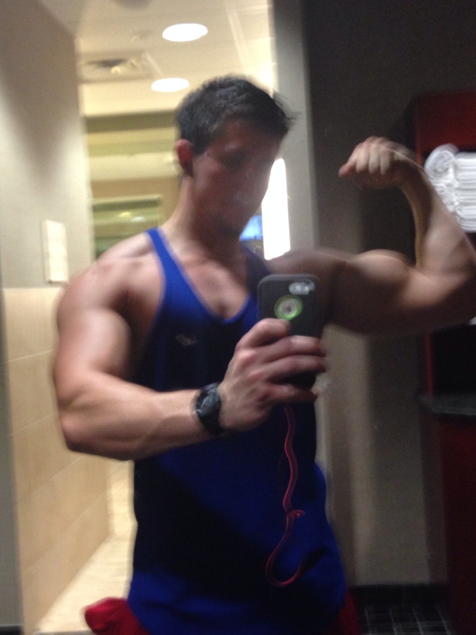 sculpt-your-body:  jlayton4:  Pump. Shakey from my preworkout 😬  After that bicep