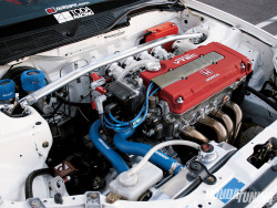 theartofmotorsport:  Flossy Engine Bay 