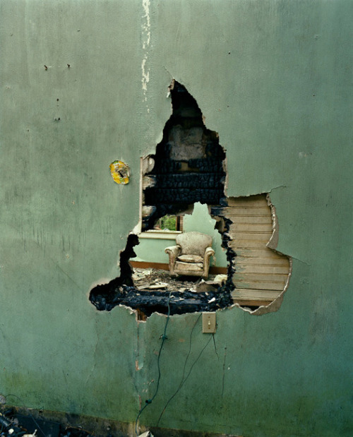 mpdrolet: Green Wall With Hole, Bogalusa, LA, 1993 William Greiner