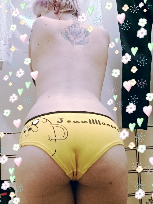theunicornkittenkween:  satanicspacecat:  Jake undies are the best undies  I am soooooo jeaallllooousss! D: