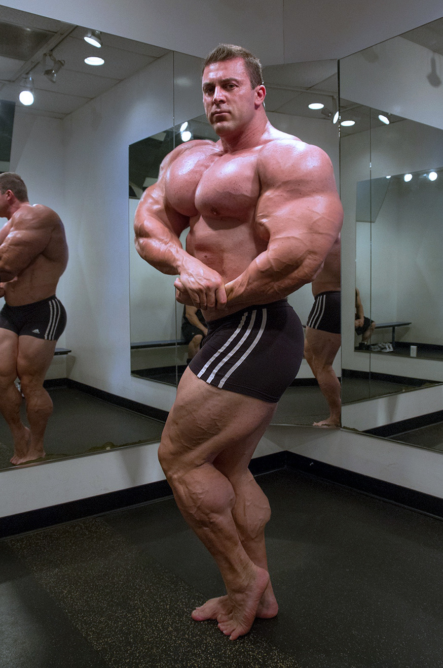 acebannon:  No such thing as too big… #muscle