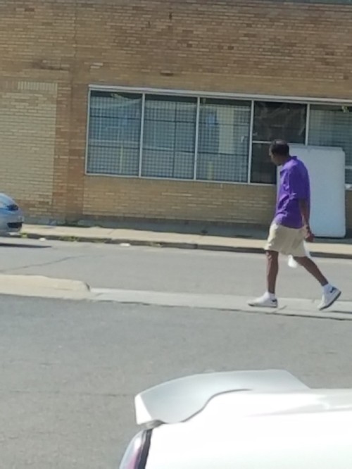 I see this man everyday and he has no idea I want to suck his dick and asshole! I’d love to be fucke