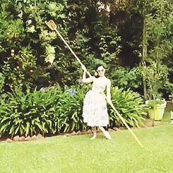 descendingy0uth:  Dita Von Teese is the cutest  Omg omg cutie!