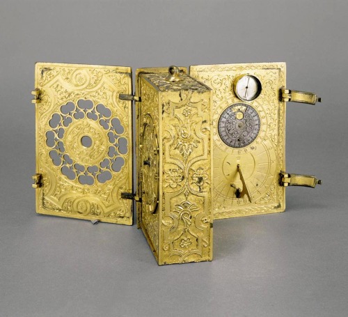 design-is-fine - Travelling clock in the form of a book, 1567....