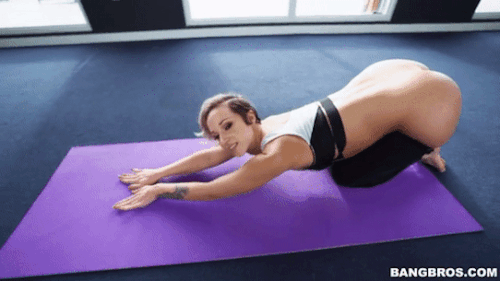 bigassblog1:  Face Down and Ass Up, Jada Steven Showing Off Her Nice, Round Ass