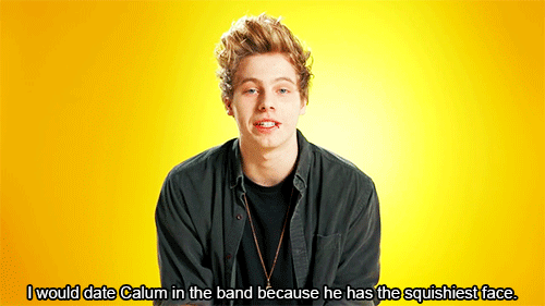 snorluke:  itsthatunicornangela:  wokespice-deactivated20180421:  If you were a girl who would you date in the band?  OMG Ashton ilysm  what does ashton have to do with this gifset 