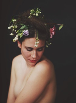 Uremysweetapocalypse:  Hair Full Of Flowers, Thoughts Full Of Stars  • Shooting