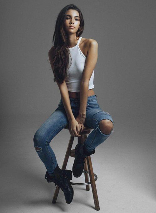 https://amazinggirlsphotos.tumblr.com/post/157360484987