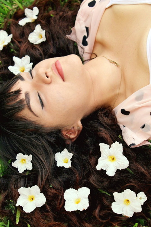 (4/17/2014) The amazing rjntea took photos of me yesterday for a class project of hers. It was a really fun afternoon (: