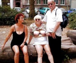 milfsandsomehotgrannies:  Loads of Naughty