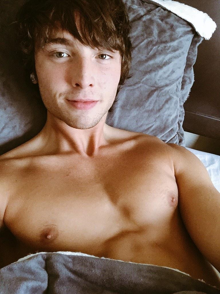 catchmewesley:  S E X Y! 