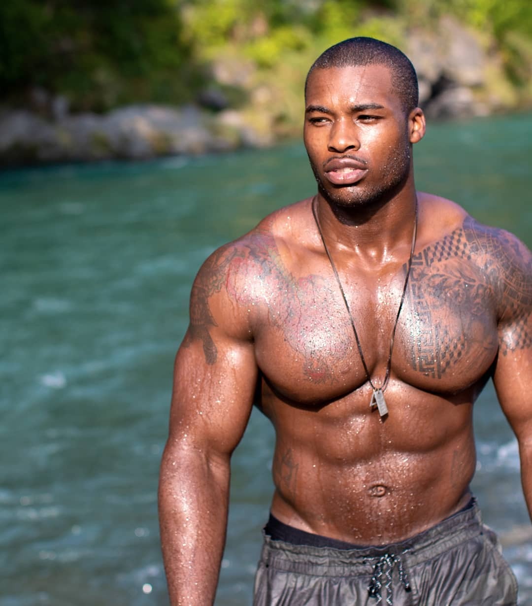 aworldofmenz:  hotblackmenwithtattoos:  A World of Menz  &lt;&lt;&lt;Follow