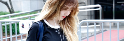 ♡ wendy (red velvet) headers ♡— like/reblog and © kimsojungz on twitter.