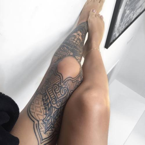 flyestfemales:  IG: lusttandlluxury 