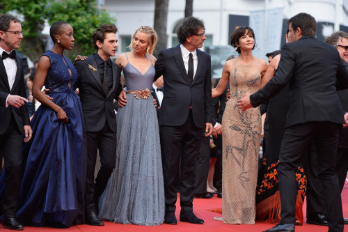 Sophie Marceau, Rossy de Palma, Georgina Chapman (in Marchesa), Izabel Goulart, Laetitia Casta, Zhou