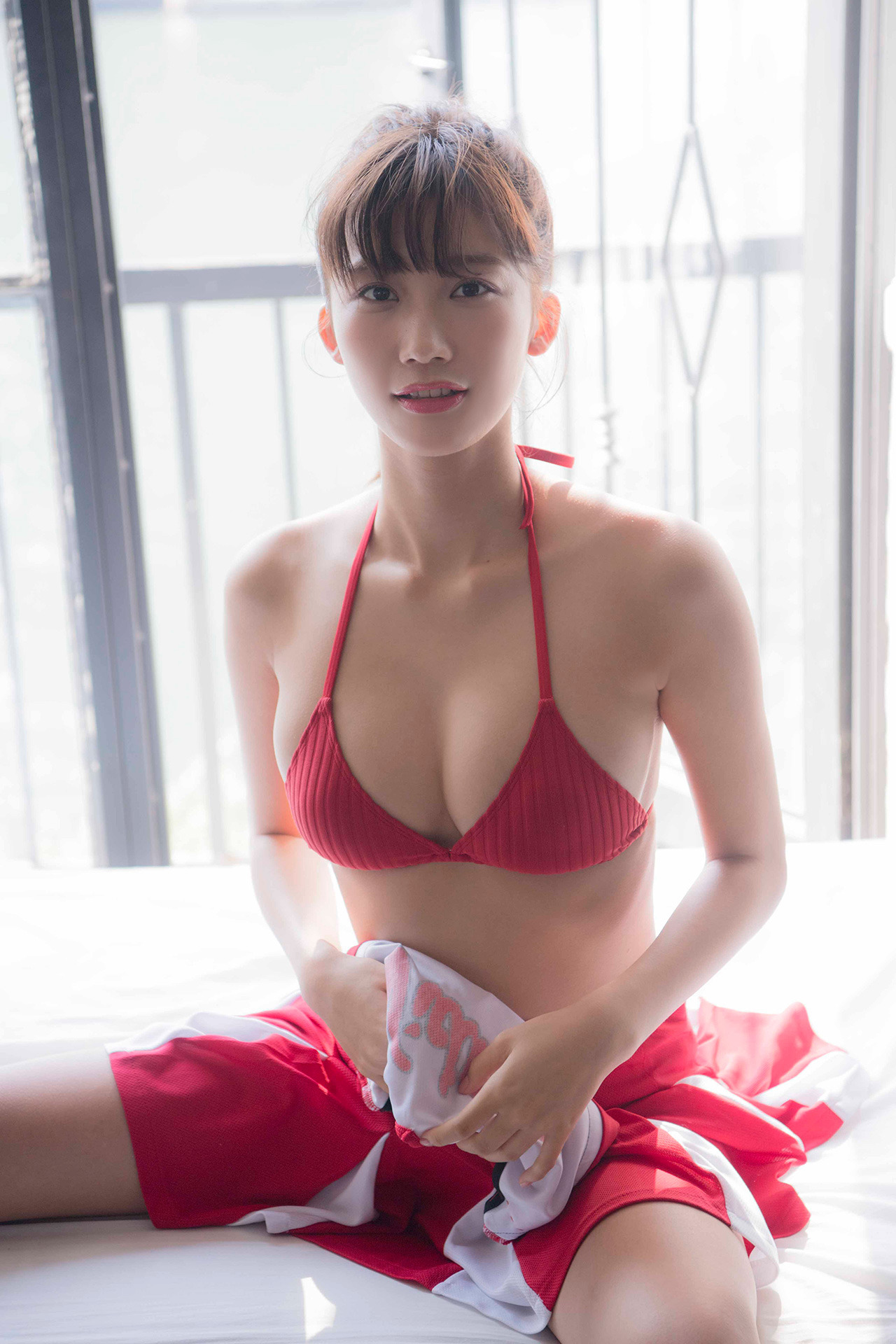 uptou:FLASHデジタル写真集 小倉優香 変身エロティクス ⑤