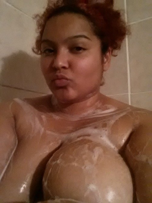 iluvbigtitties