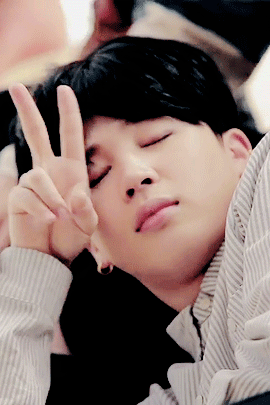 kihwon:pure and soft jiminnie for @lemonjimin‘s birthday ♡ 2/2 Keep reading