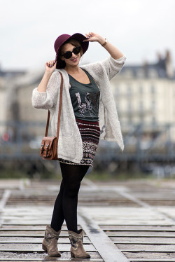 fashion-tights:  Boheme in the rain (by Sasou