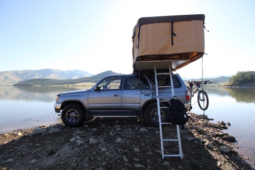 van-life:  1998 Toyota 4Runner SR5 4x4 + Rooftop Tent Ashland, Oregon 2015 Gabriel Craft // curating