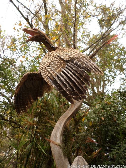 bookrat:Jeholornis sculpture with various pheasant and turkey feathers, DA link here.