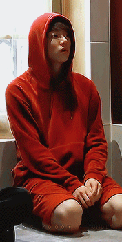 Jungkook And His Adorable Habit Of Sitting On His Feet