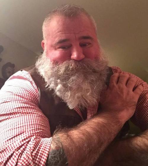 bubbabearark: Where’d he go? Someone ask him to come back!