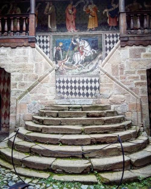 #fenis #castle #castello #scalinata #affresco #medieval #art #medievaltimes #igers #ig_valdaosta #sa