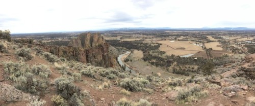 Misery Ridge TrailSmith Rock State ParkStopped in the bustling little town of Bend, Oregon after lea