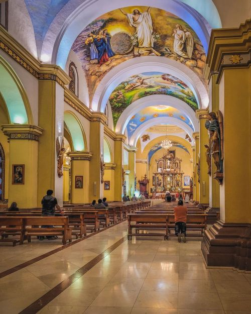 Como su congénere limeña, La Catedral de Santa Maria de Trujillo ha sufrido varios cambios desde su 