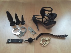 sensualhumiliation:  For her first bondage experience !!