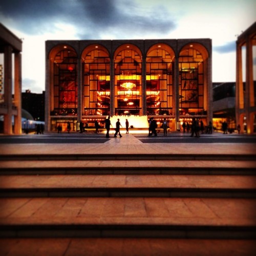 Sometimes the city still takes your breath away #NYC #lincolncenter #metropolitanopera (at The Metropolitan Opera)