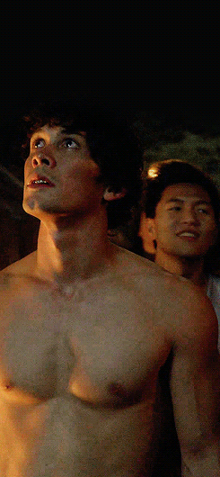 hotfamous-men:  Bob Morley 