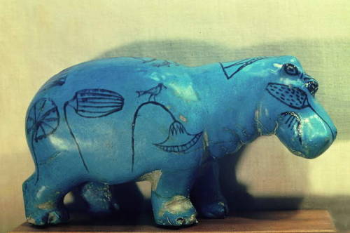 Statuette of a hippopotamusThis faience hippopotamus statuette was found in Dra&rsquo; Abu el-Naga’ 