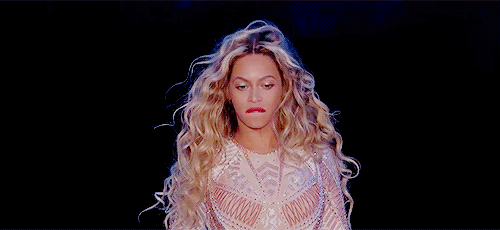 freekumdress:  QUEEN B 