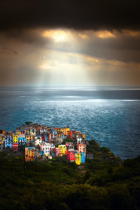 Vernazza, Italy (via Corriere della Sera)