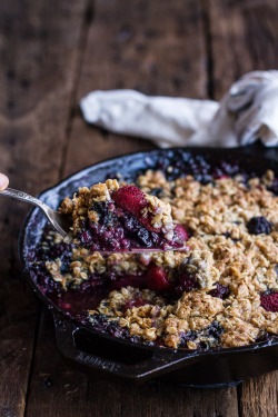 do-not-touch-my-food:  Triple Berry Crisp with Oat Crumble  yum