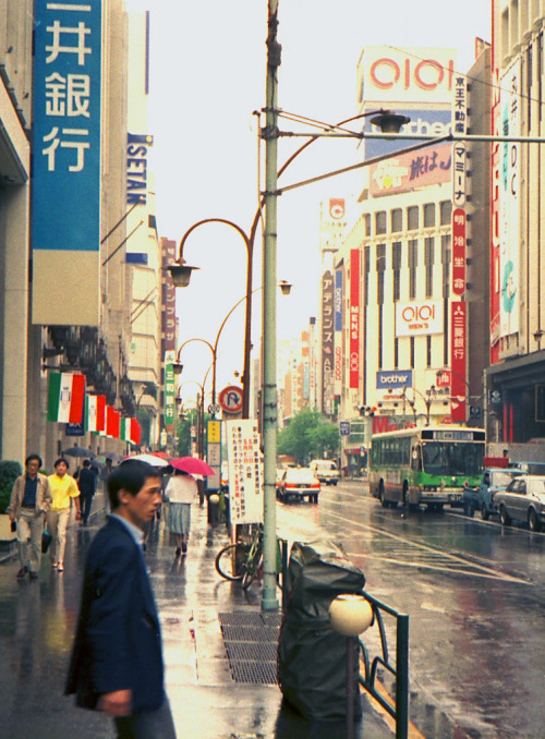 Tokyo (1986)東京 (1986年)Source: Flickr/jpigeot