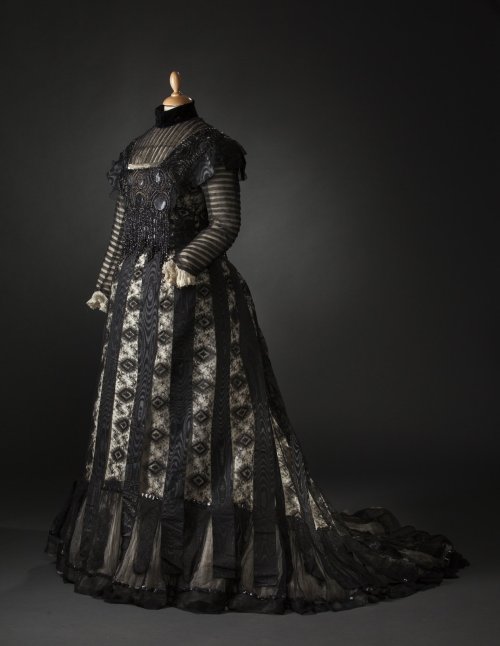 Dinner dress ca. 1906-07From Tessier & Sarrou