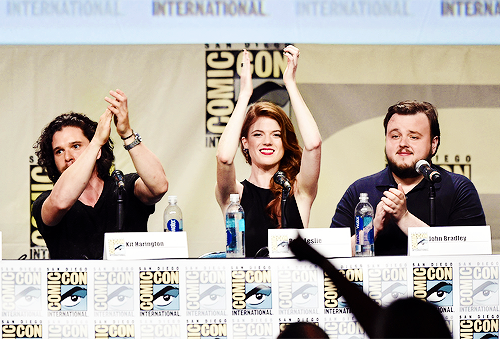 roselesliesource:  Kit Harington, Rose Leslie and John Bradley at San Diego Comic Con, July 25th 