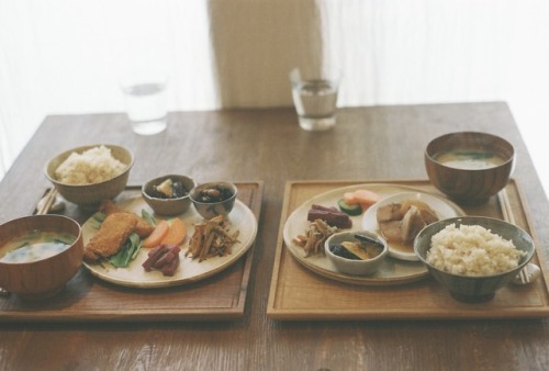 美味しい記憶 . . 最近どんどん和食が好き . ワンプレートに豆皿とか もうたまりません(๑′ᴗ‵๑) . . ⚐52 .